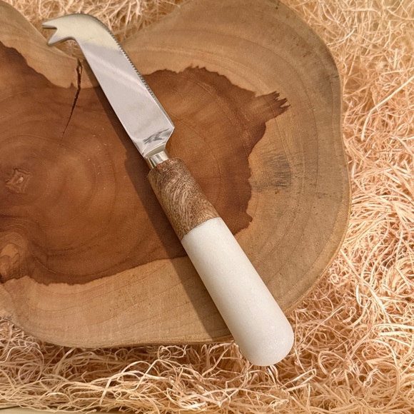Rustic Live Edge Wood Cheese Board & Knife Set EUC - Picture 3 of 7